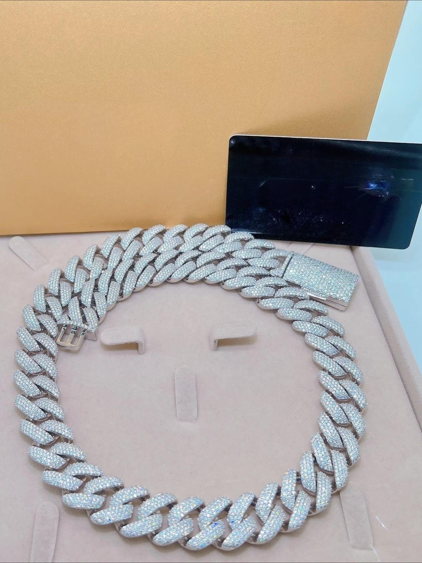 럭셔리 VVS 새로운 디자인 냉각 처리된 VVS 22m - Streetwear Brand Jewelry 리뷰 및 가격